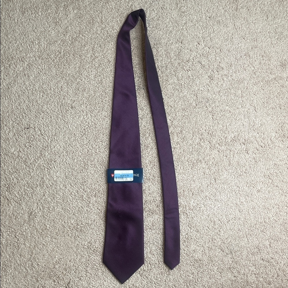 NWT Knightsbridge Deep Purple Patterned Tie